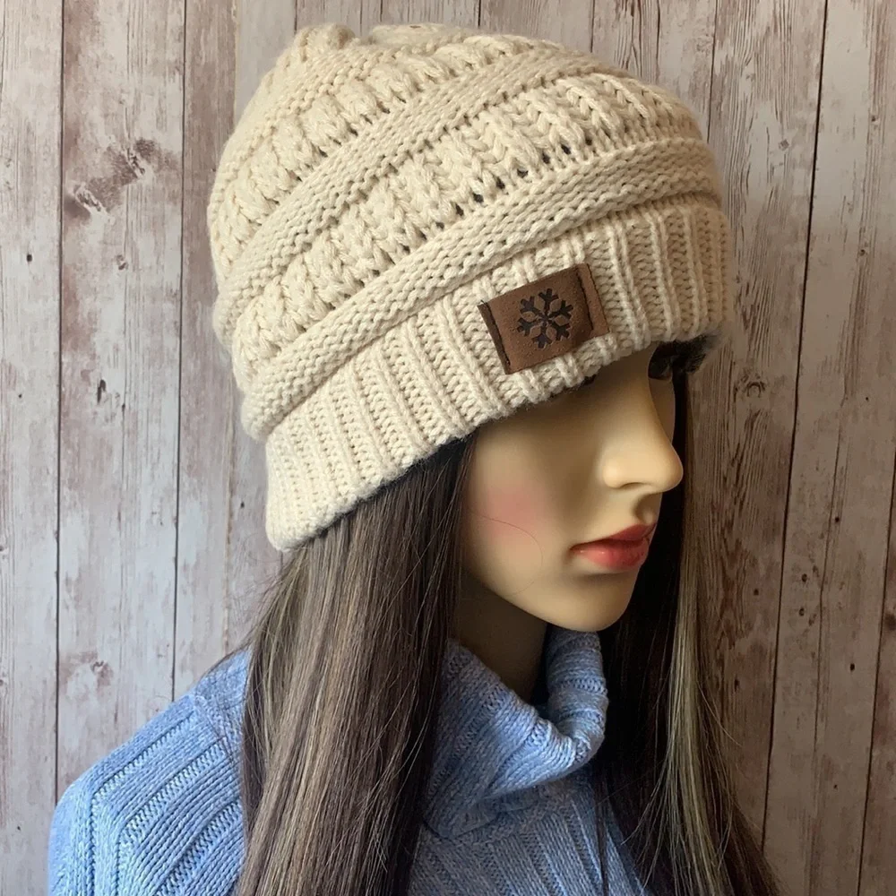 𝅺cable Knit Chunky Beanie - Picture 2 of 6